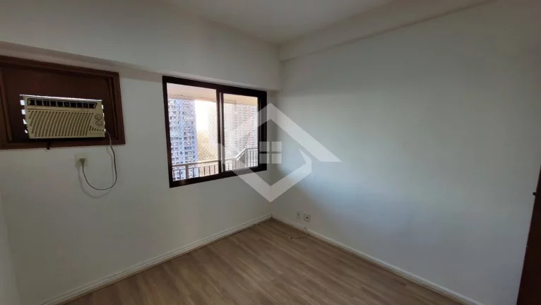 Imagem Apartamento de 2 Quartos para Venda na Barra da Tijuca com 83 m²