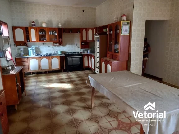 Imagem Casa com 6 dormitórios no Bairro JK - Barreiras-BA