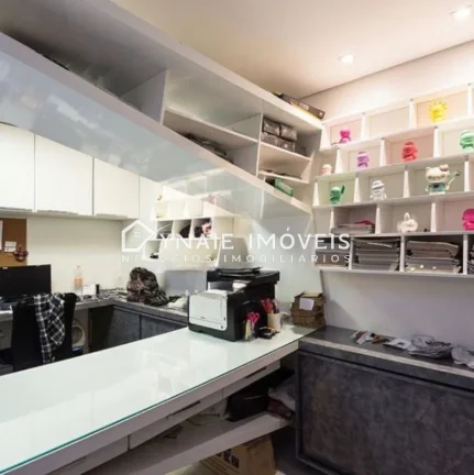 Imagem Imperdível: Casa para locação na Vila Nova Conceição com 3 quartos, 3 suítes e 130m² em São Paulo-SP!