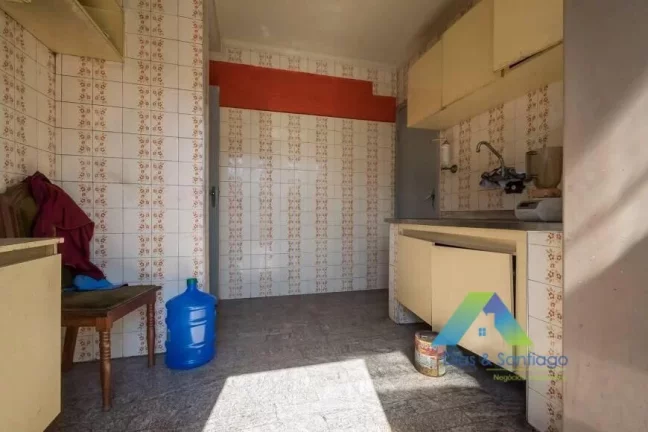 Imagem Casa com 4 Quartos e 2 banheiros à Venda, 235 m² por R$ 800.000,00