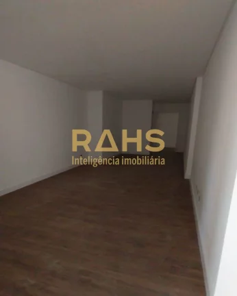 Imagem Triplex no Capri casa 1 com eelvador na Praia do Capri. 05 Suítes, sendo 1 master, 02 Vagas de gara...