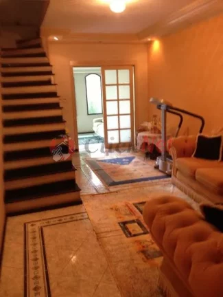 Imagem Casa assobradada à venda p/fins residenciais ou comerciais, recentemente reformada externamente, localizada no bairro Assunção com 4 dormitórios, sendo 3 suítes, 4 vagas, 400m².