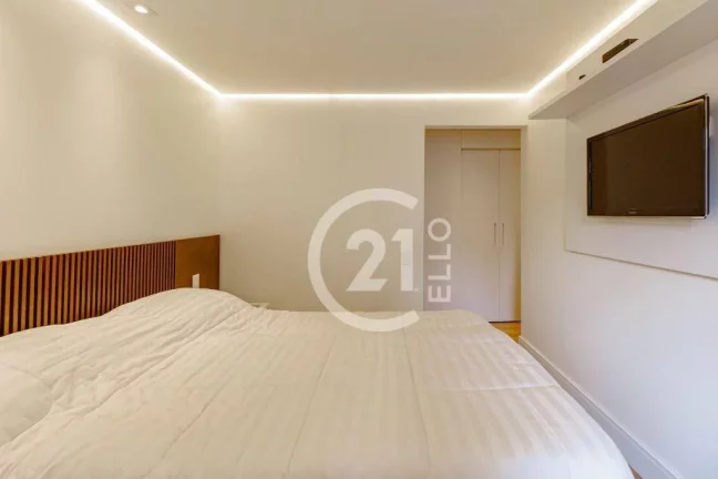 Imagem Apartamento reformado com 105m² no coração do Itaim Bibi.