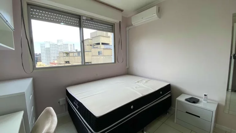 Imagem Apartamento à venda em Porto Alegre, Centro Histórico, com 1 quarto, 42m2