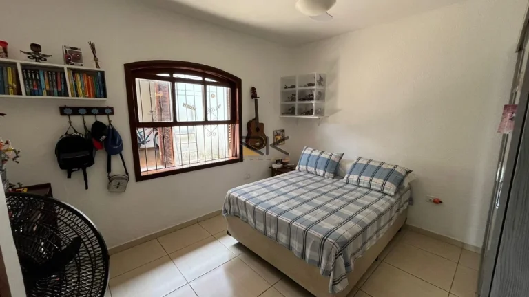 Imagem Casa à venda no Itagua 50 metros da orla,com 5 dormitórios