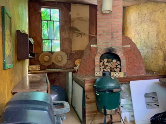 Imagem Charme, Estilo e Potencial Comercial: Espaço Único à Venda em Tatuí/SP
