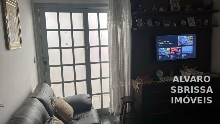 Imagem Casa com três dormitórios na região central de Itu