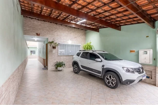 Imagem Aconchegante Sobrado em Perus: 135m², 3 quartos, 3 banheiros, 1 suíte, 2 vagas cobertas