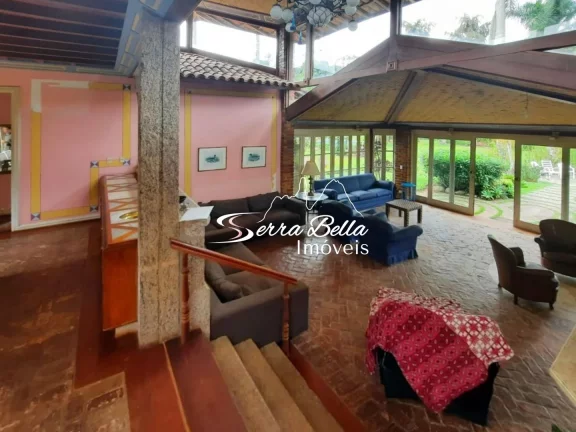 Imagem Casa com 3 dormitórios à venda, 350 m² por R$ 1.800.000,00 - Vargem Grande - Teresópolis/RJ