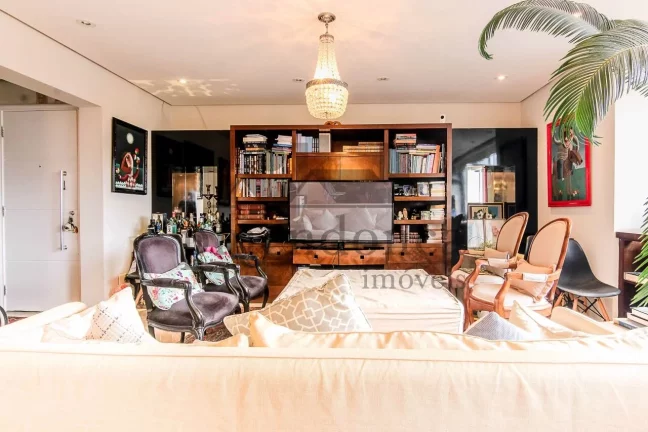 Imagem Apartamento Amplo com 3 Dormitórios e Vista privilegiada para o Pacaembu!