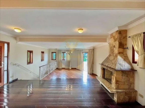 Imagem Casa em Condomínio a Venda no bairro Granja Viana - Carapicuíba, SP
