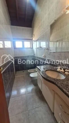 Imagem Casa em condomínio com 430 m² e 4 quartos