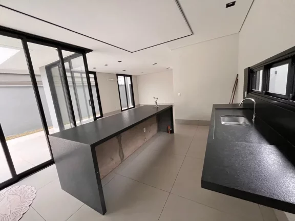 Imagem Casa em Condomínio para Venda em Cuiabá / MT no bairro Jardim Imperial