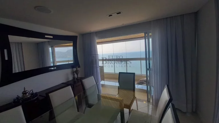 Imagem Apartamento Frente Mar com 3 suítes à venda no Centro de Balneário Camboriú/SC