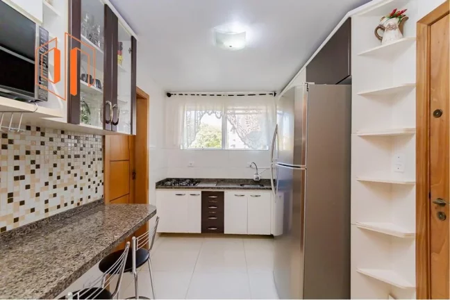 Imagem Apartamento para Venda em Curitiba, Água Verde, 3 dormitórios, 1 banheiro, 1 vaga