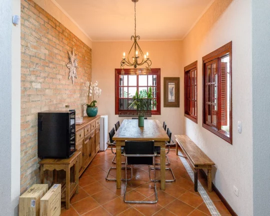 Imagem FRENTE PARA REPRESA DE GUARAPIRANGA PÉ NA ÁGUA ALTO PADRÃO SOBRADO 410,00 M CONSTRUÍDOS 3 SUÍTES 3 SALAS COZINHA AMPLA EDÍCULA 8 VAGAS ÓTIMO LOCAL