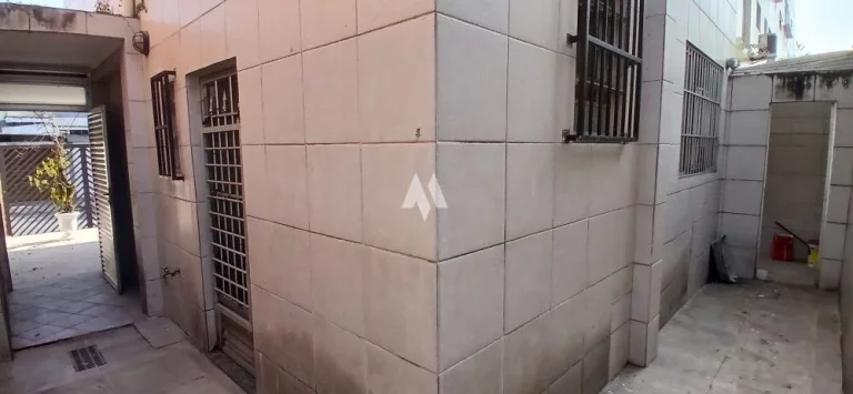 Imagem Casa á venda 3 dormitórios 1 suíte - Sobrado isolado e quintal - R$ 795.000