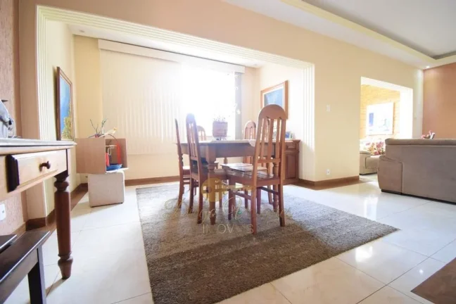 Imagem Casa para Venda em Teresópolis / RJ no bairro Jardim Cascata