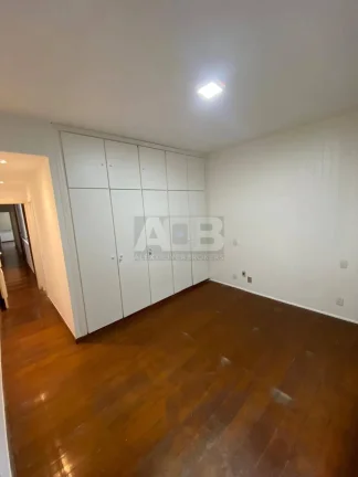 Imagem Apartamento no Leblon, 4 Quartos, 219m2, 1vaga, Quadra da Praia