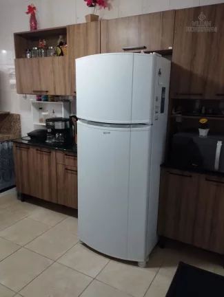 Imagem Sobrado em condominio fechado com piscina 100 metros da praia!