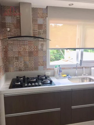 Imagem Belíssima Casa em condomínio fechado no Horto do Ipê -308m²