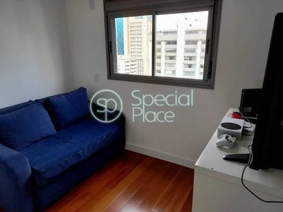 Imagem Ótimo apartamento com 115m² em Moema Pássaros Moderno, andar alto, muita luz natural Living com v...