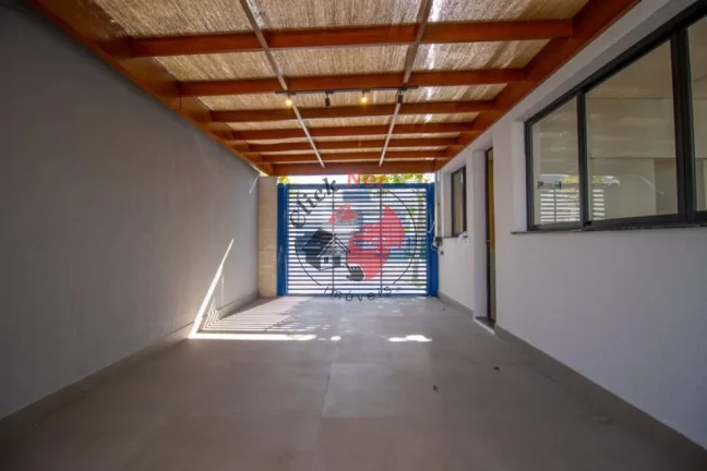 Imagem Linda casa em condomínio fechado à venda, novíssima, aconchegante, nunca habitada e pronta para morar localizada no bairro Urbanova em São José dos Campos