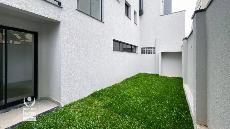 Imagem Lindo sobrado alto padrão 179 m², 3 quartos sendo uma suíte, terraço à venda por R$ 1.115.000 - Guabirotuba - Curitiba/PR