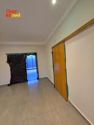 Imagem Imperdível oportunidade! Casa à venda em Bonfim Paulista-SP, no bairro Santa Cecília. 3 quartos, 1 suíte, 2 salas, 3 banheiros, 2 vagas de garagem, 130m².