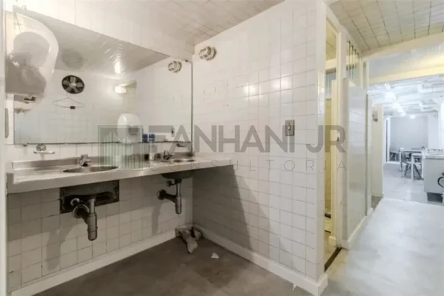 Imagem Excelente Casa Comercial para Locação em São Paulo-SP, Jardim Paulista: 15 Salas, 8 Banheiros, 8 Vagas de Garagem, 1.033m².