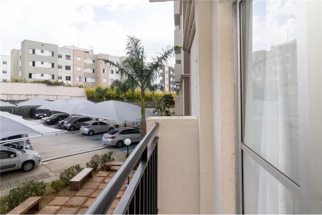 Imagem Apartamento com 3 dormitórios, 60m², com sacada - condomínio com piscina - Jaraguá/SP