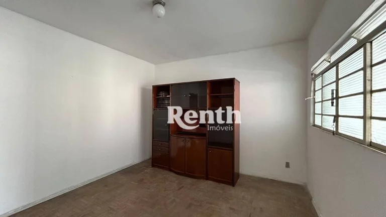 Imagem Casa com 2 dormitórios à venda, 114 m² por R$ 275.000,00 - Estádio - Rio Claro/SP