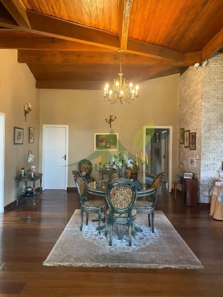 Imagem Residência à Venda na Vila Santista: Elegância, Conforto e Privacidade