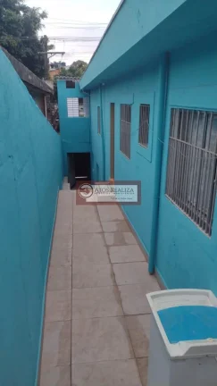 Imagem Vendo uma excelente casa com edícula terreno de 149 M2, no Jardim Lucélia Grajaú SP valor 340 mil. A Casa principal contém 2 dormitórios, 1sala,1 cozinha,1 banheiro,1área de servico, área de lazer, 1 vaga de garagem. Edícula contém, 1quarto, 1 banheiro, 1