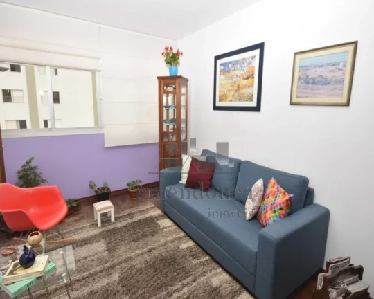 Imagem Apartamento Ensolarado, amplo, e muito conservado...possui sala para dois ambientes, 03 dormitórios...
