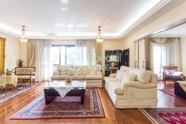 Imagem Excelente cobertura duplex com 400m² em Moema. O piso superior dispõe de uma bela área de lazer p...