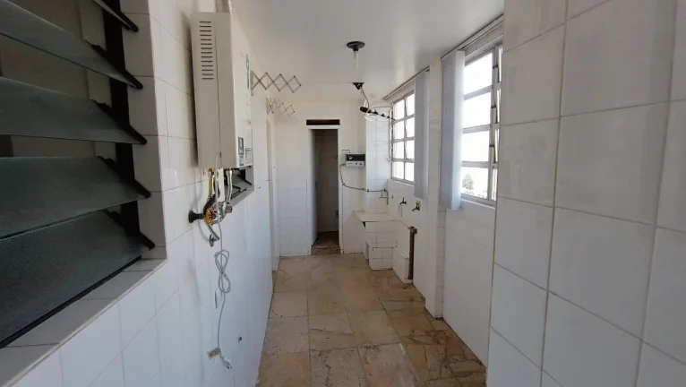 Imagem Apartamento no Centro de Curitiba, 146 m2, 3 dorm amplo.
