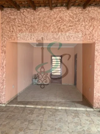 Imagem Venda de casa no Jardim Santa Lúcia, Campinas. 3 dormitórios com ventilador, sala com ventilador, 2 banheiros sendo 1 com box, 2 cozinhas sendo 1 com