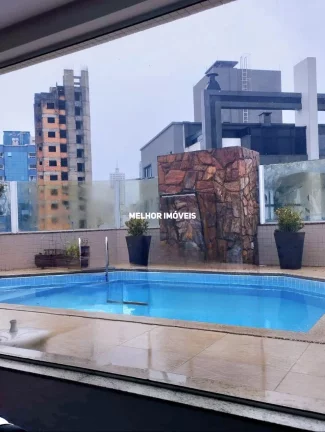 Imagem Cobertura Duplex á venda com 4 suítes, piscina privativa e 4 vagas localizada no centro de Balneário Camboriú.