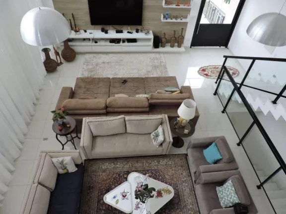Imagem CASA COM 3 SUÍTES, E CAMPO DE FUTEBOL, 350 M² - VENDA OU LOCAÇÃO.