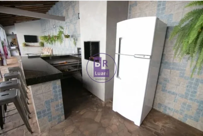 Imagem Sobrado á Venda em ótima localização