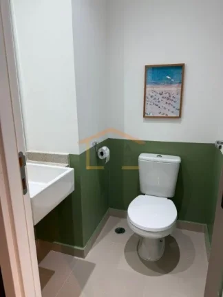 Imagem Apartamento totalmente mobiliado, com 78m². Possui 2 dormitórios, sendo 1 suite com varanda, sala ...