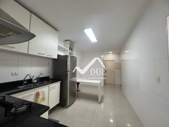 Imagem Ótimo Apartamento 2 dormitórios mais dependência na quadra da praia Aparecida em Santos