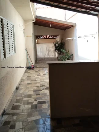 Imagem Casa para Venda em Limeira, Jardim Residencial Roseira, 2 dormitórios, 1 banheiro, 2 vagas