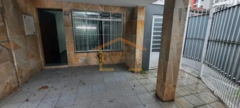 Imagem Sobrado com 112m², composto por 2 dormitórios, sala para dois ambientes, cozinha com area de servi...