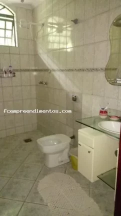 Imagem Sobrado para Venda em Limeira, Jardim Santa Eulália, 4 dormitórios, 2 banheiros, 3 vagas