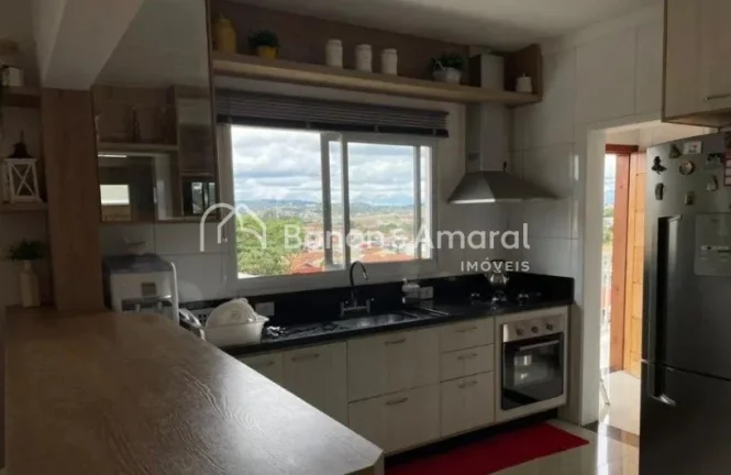 Imagem Casa ampla com acabamento refinado no Condomínio Flor da Serra, em terreno de 480m² e 244m² de á...