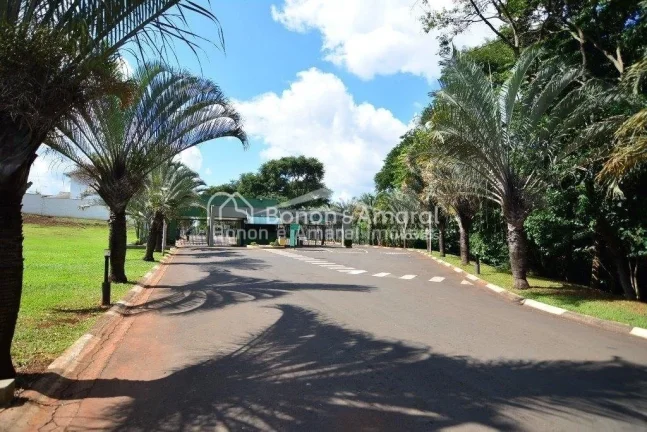Imagem Este terreno à venda está localizado em um condomínio com uma localização central em Paulínia,...