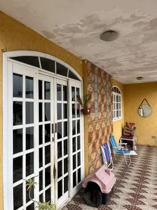 Imagem SOBRADO com 3 dormitórios à venda com 295m² por R$ 550.000,00 no bairro Centro - PINHAIS / PR