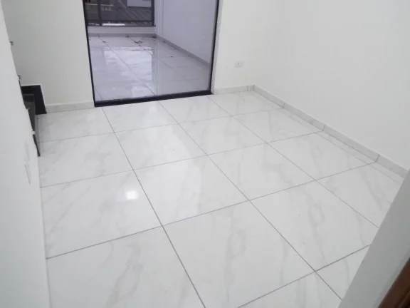 Imagem SOBRADO A VENDA COM OPORTUNIDADE DE TROCA POR IMÓVEL DE MENOR VALOR NO JARDIM DAS MARAVILHAS - SANTO ANDRÉ